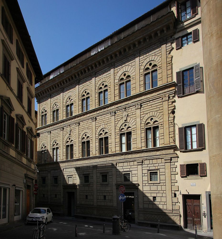 Palacio Rucellai, Leon Battista Alberti (proyecto); obra dirigida probablemente por Bernardo Rossellino