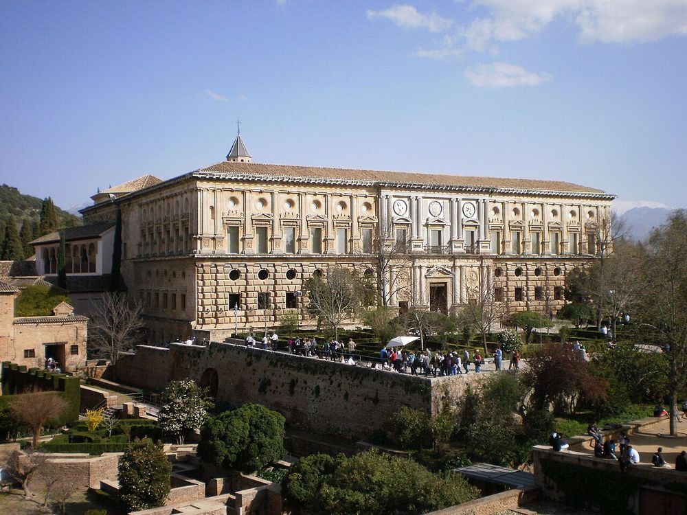 Palacio de Carlos V en la Alhambra, Pedro Machuca (continuado por su hijo Luis Machuca)