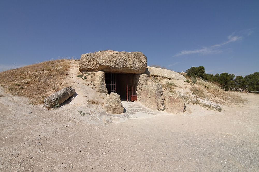 Dolmen de Menga, Anónimo