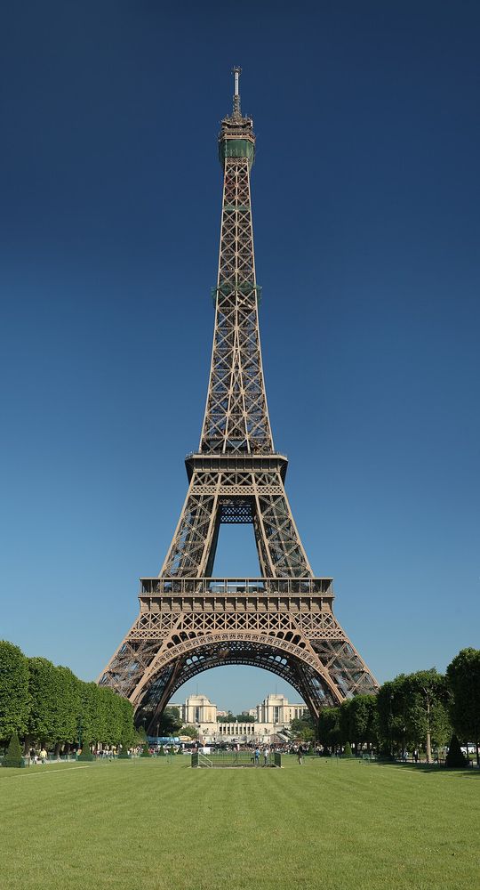 Torre Eiffel, Gustave Eiffel (su empresa: ingenieros Maurice Koechlin y Émile Nouguier; arquitecto Stephen Sauvestre)