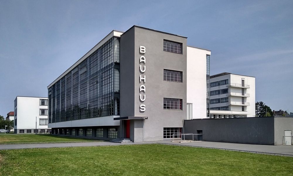Edificio de la Bauhaus (Dessau), Walter Gropius