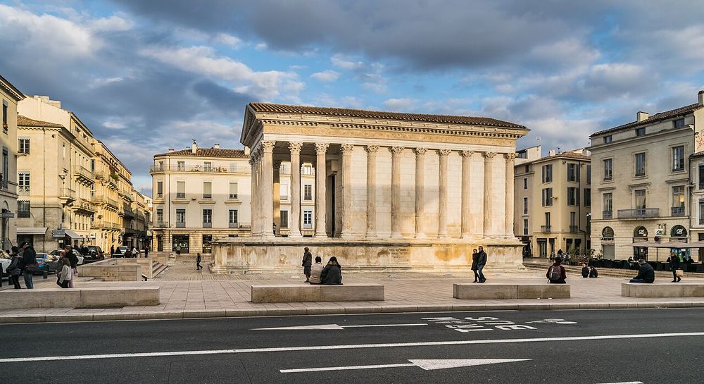 Maison Carrée de Nimes, Anónimo