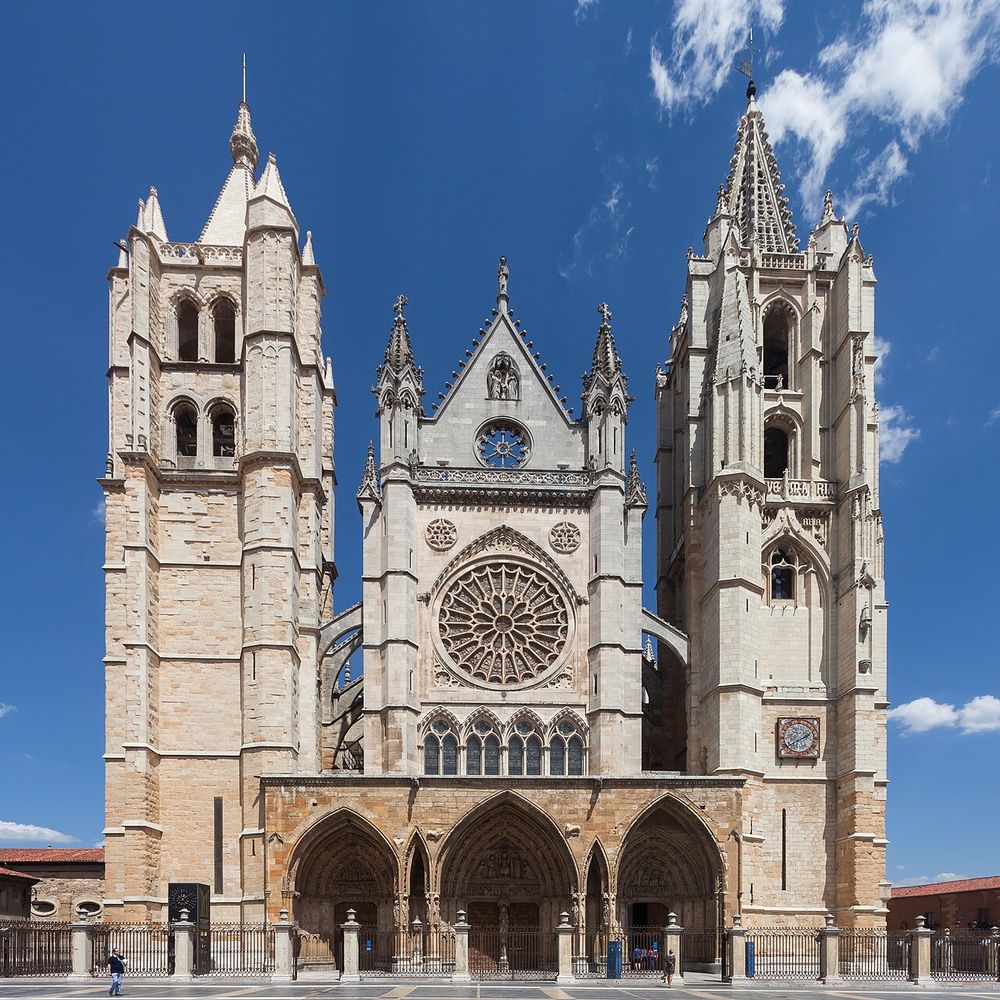 Catedral de León, Maestro Enrique y Juan Pérez (antes, Maestro Simón)