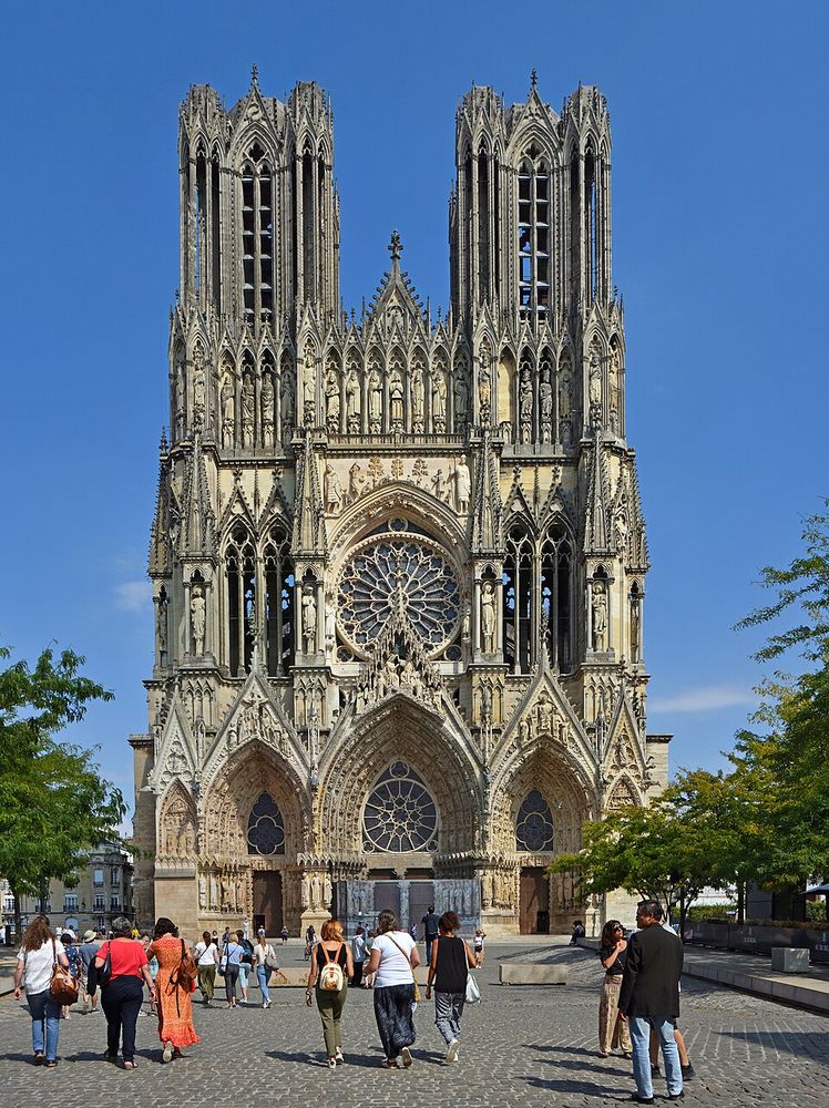 Catedral de Reims, Jean d'Orbais, Jean le Loup, Gaucher de Reims y Bernard de Soissons